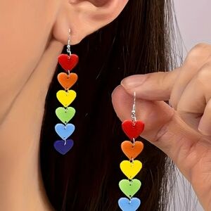 ✨3 FOR $28✨🆕️🏳️‍🌈💙💜 MULTI-COLOURED RAINBOW HEART DROP EARRINGS💜💙🏳️‍🌈